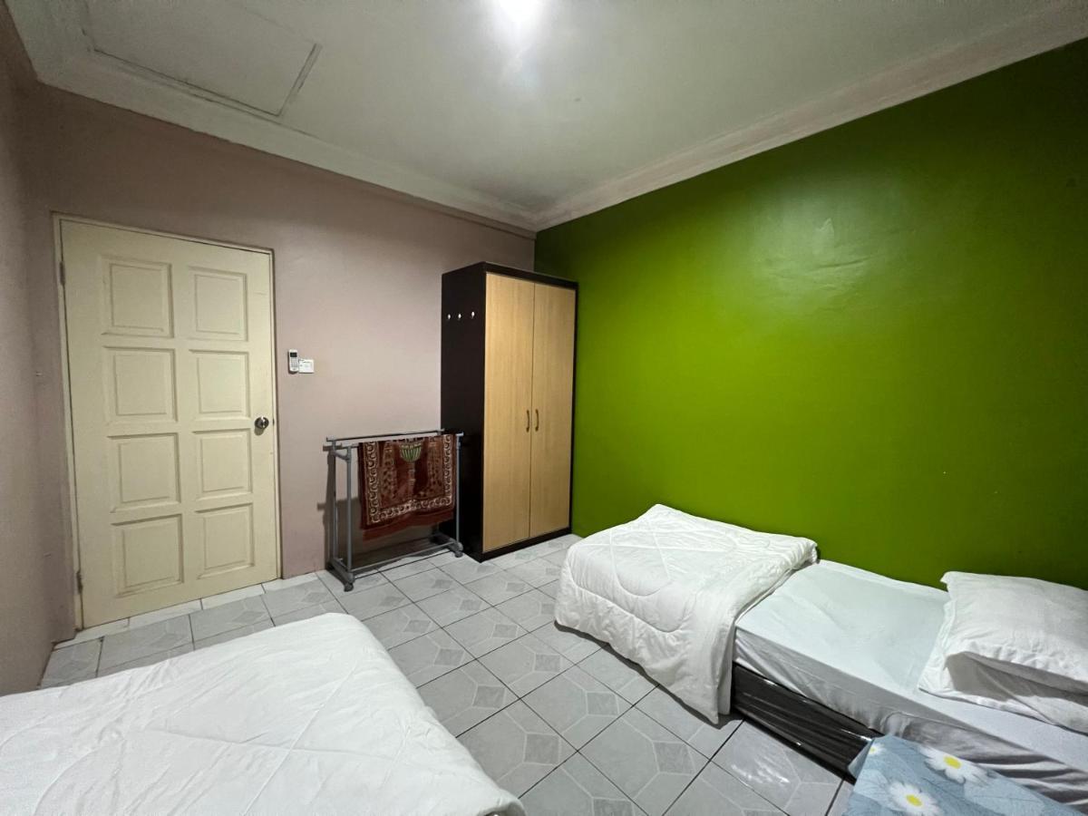 Hanif Homestay Kuching Ngoại thất bức ảnh