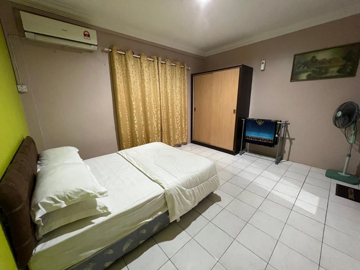 Hanif Homestay Kuching Ngoại thất bức ảnh