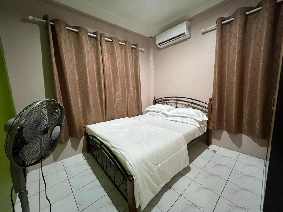 Hanif Homestay Kuching Ngoại thất bức ảnh