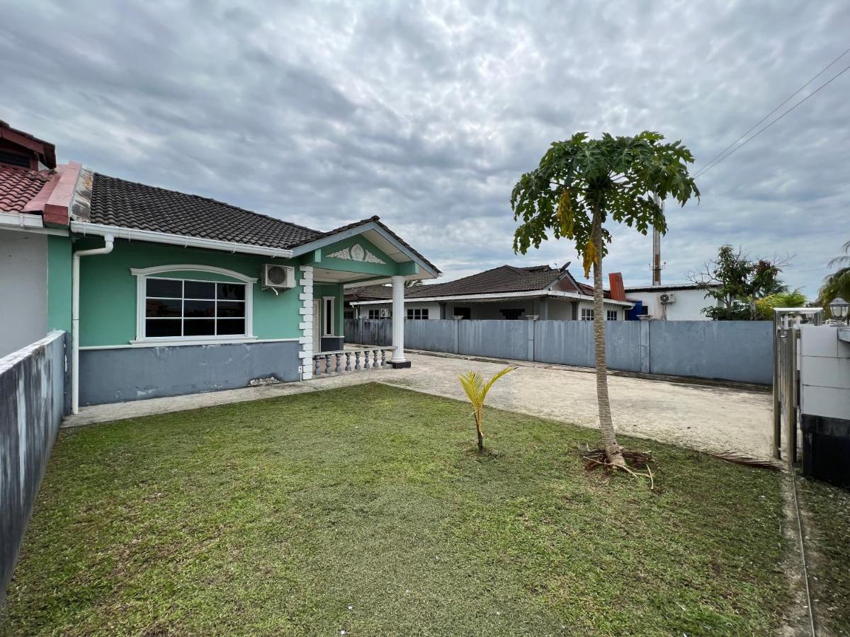 Hanif Homestay Kuching Ngoại thất bức ảnh