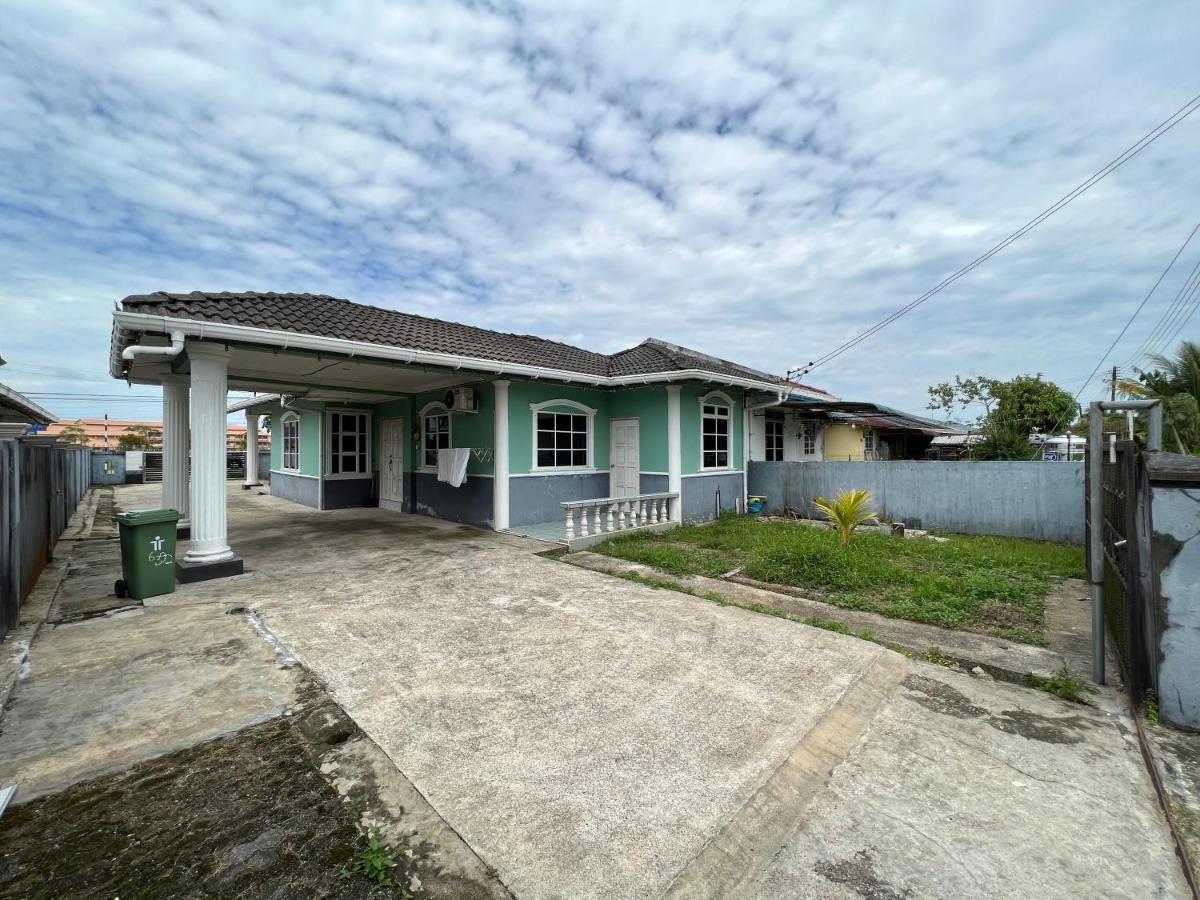Hanif Homestay Kuching Ngoại thất bức ảnh